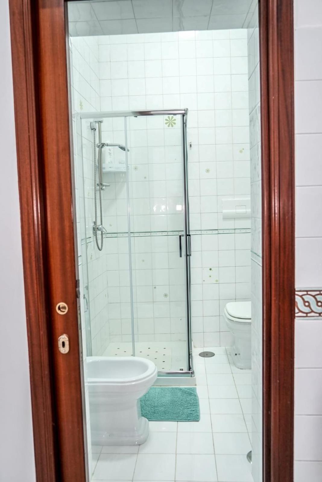 Casa Vacanza La Spagnola Неаполь Экстерьер фото